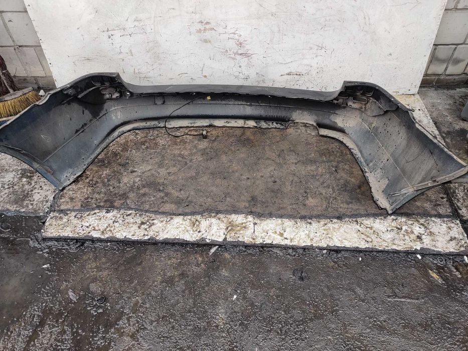 BMW E60 E61 Zderzak Tył Tylni Czarny