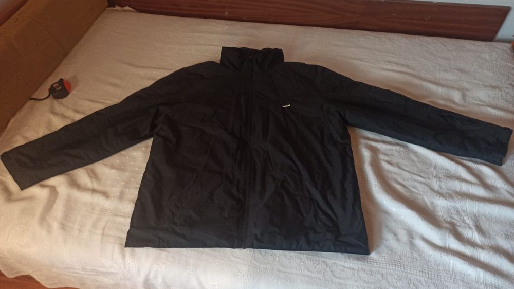 Czarna kurtka jesienno-zimowa