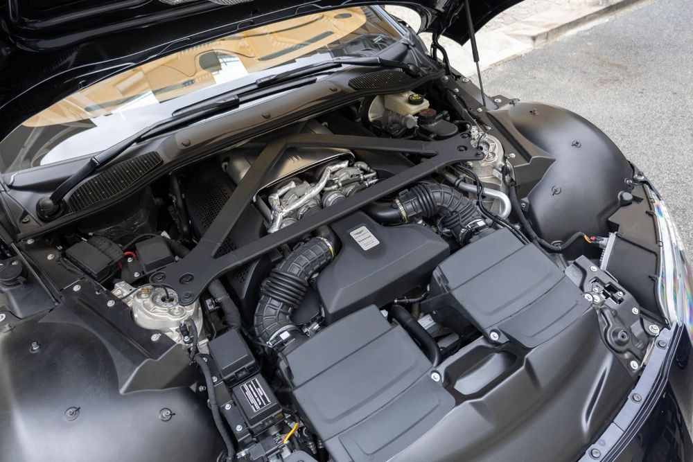 Aston Martin Vantage Roadster V8