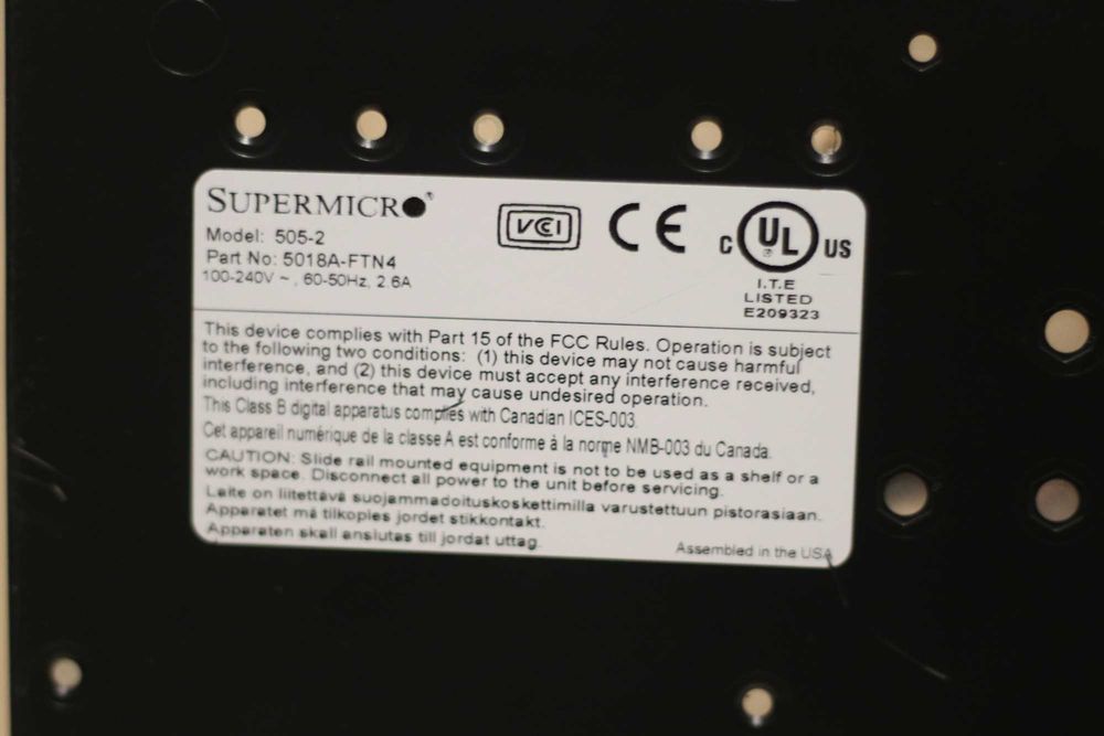 Servidor Supermicro A1SRI-2758F