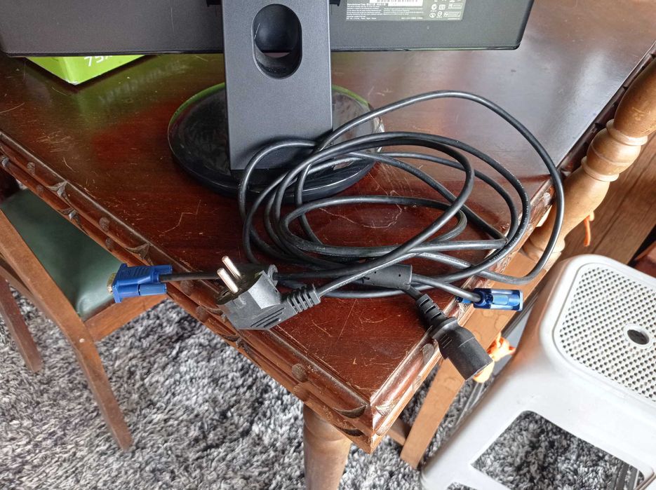 PC Monitor, Like New.64729497986050121