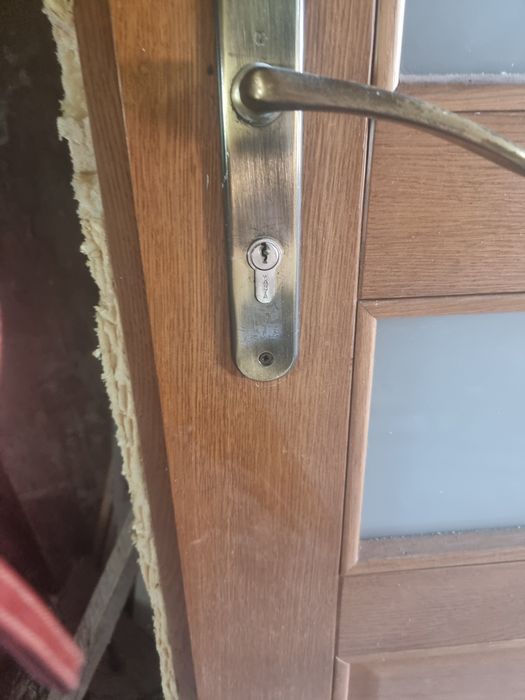 Dzwi prawe 80  drewniane nie sklejka 80 i 70 lewe sklejka