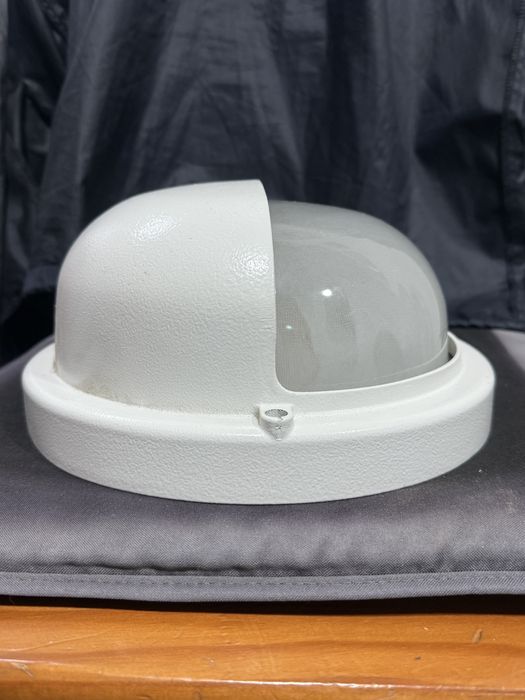 Candeeiro de jardim redondo