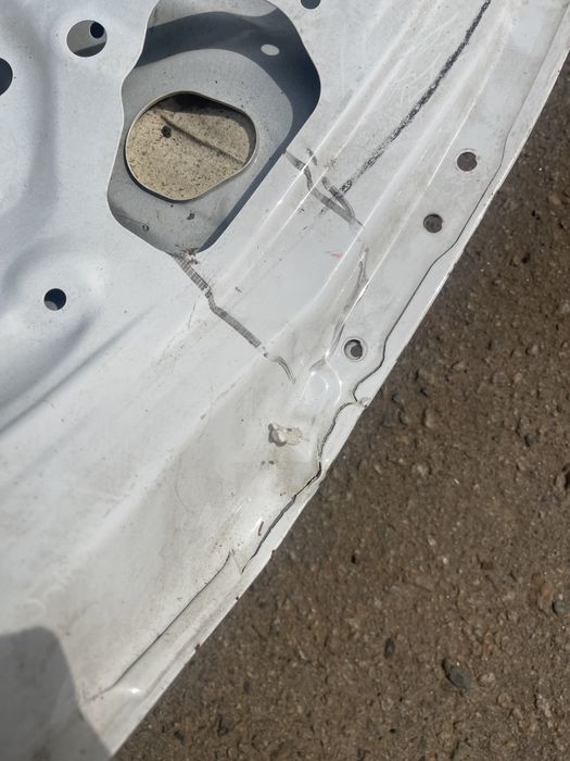 Ляда крышка багажника Toyota Avensis T29 тойота авенсис Т29