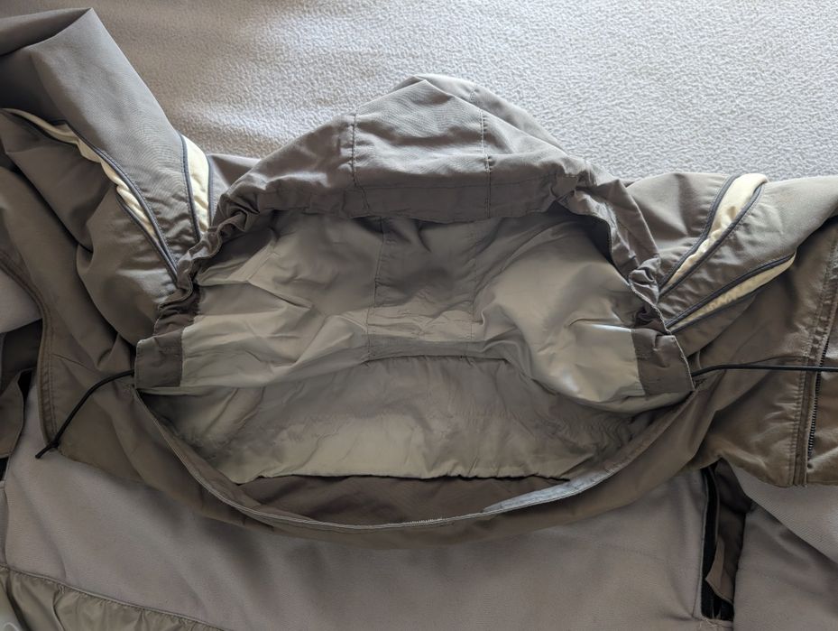 Casaco de Neve/Chuva Decathlon tamanho S cor verde claro 20€ BomEstado