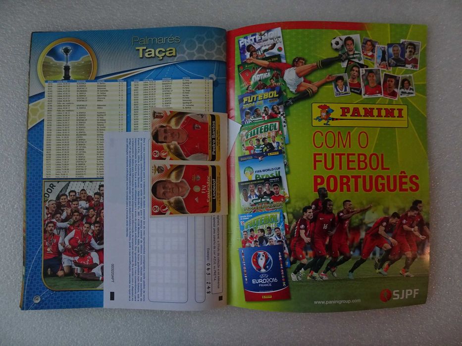Caderneta de cromos de futebol - Futebol 2016-17 Panini (tem 4 cromos)