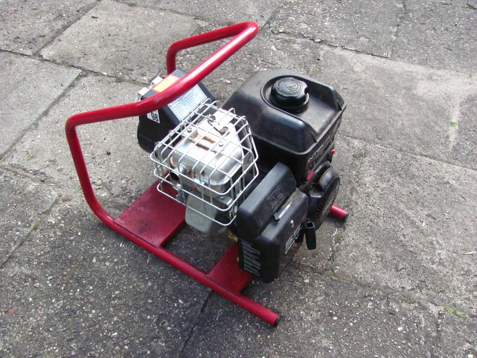 Agregat prądotwórczy do domu na działkę do pracy Briggs & Stratton 2,0