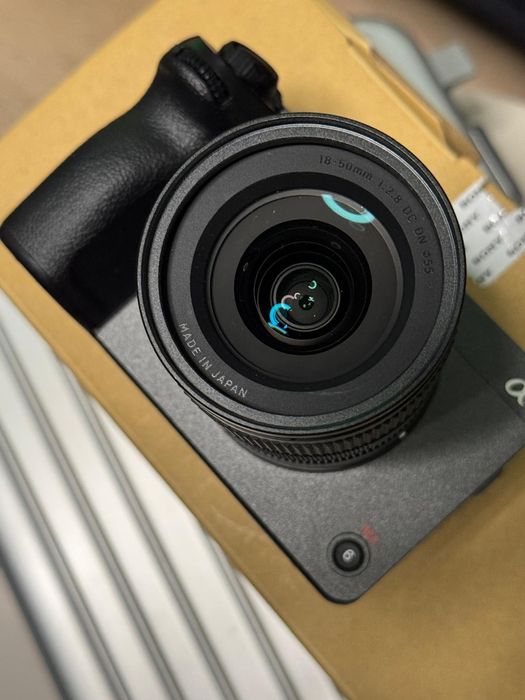 Sony FX30 + Sigma 18–50mm f/2.8 | Como novas | Caixas originais
