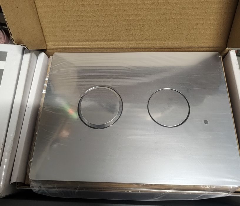 Nowy przycisk spłuczki Cersanit Accento Circle Chrome Gloss