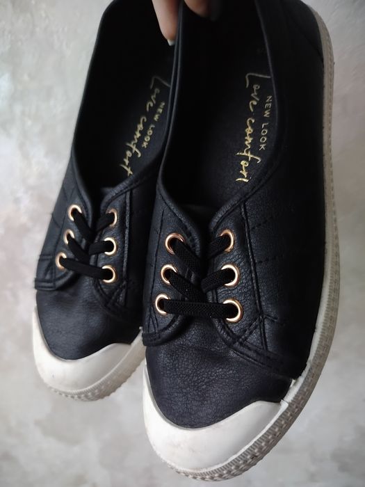 Кеди, мокасини чорні  36р