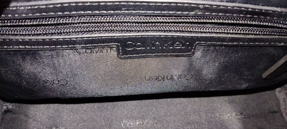 Сумка кожаная Calvin Klein