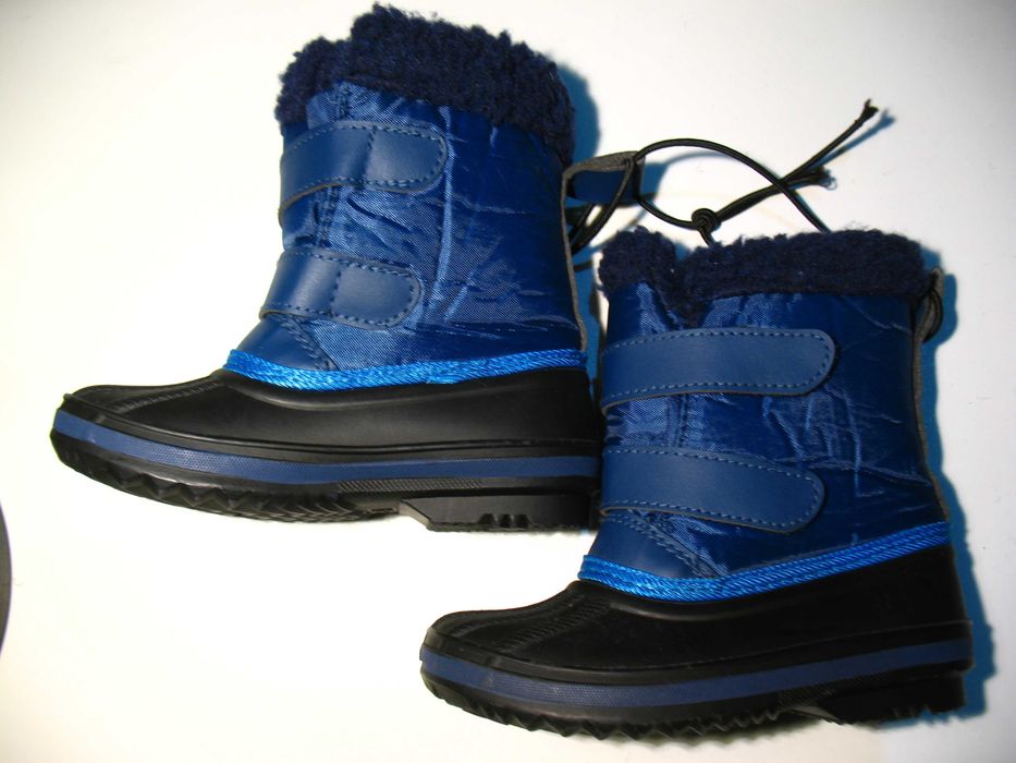 Buty dziecięce jesienno-zimowe, ocieplane, nieprzema. Kuniboo. Roz. 23