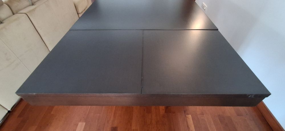 Mesa de jantar em wengue