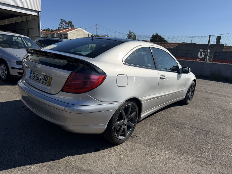 Mercedes C220 CDi SportCoupe — photo 4