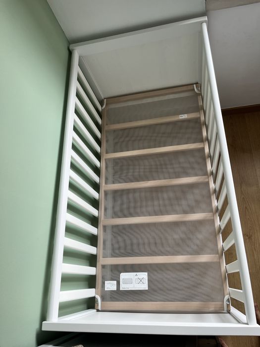 Berço novo IKEA Sundvik com colchao novo