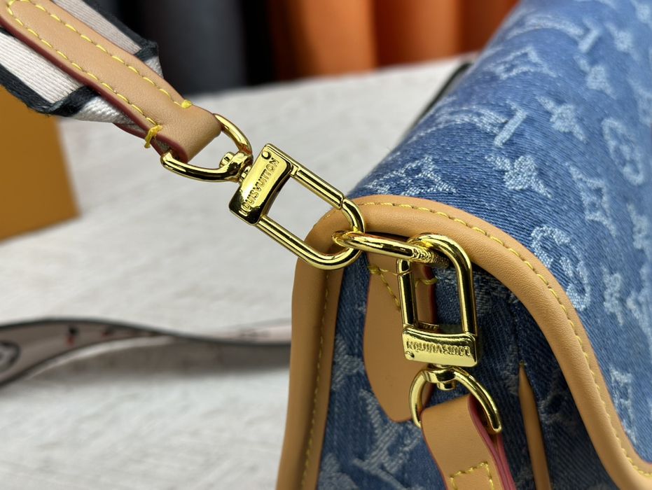 Жіноча крос-боді LOUIS VUITTON M46386