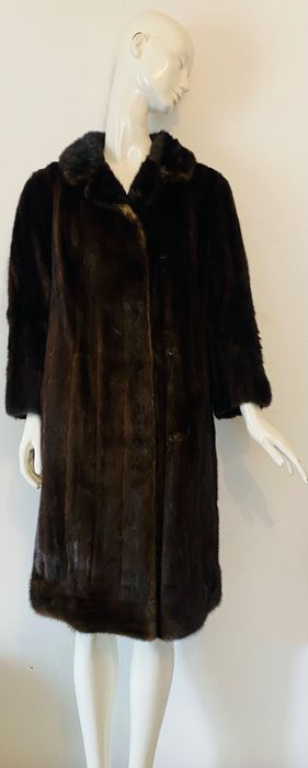 Futro z norek brązowe