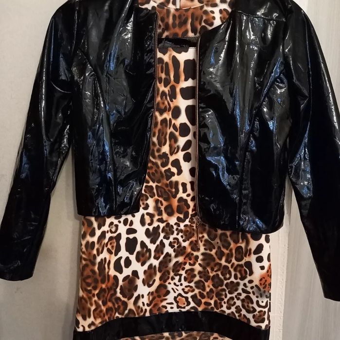 Одяг для дівчаток