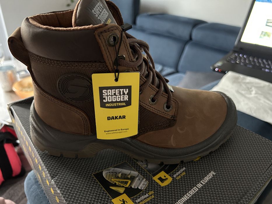 Safety shoes -nowe buty