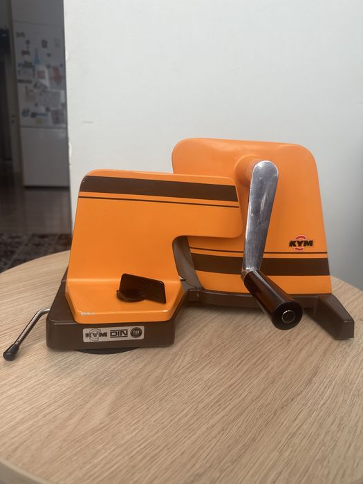 Вінтажна німецька скиборізка (слайсер) KYM DIN