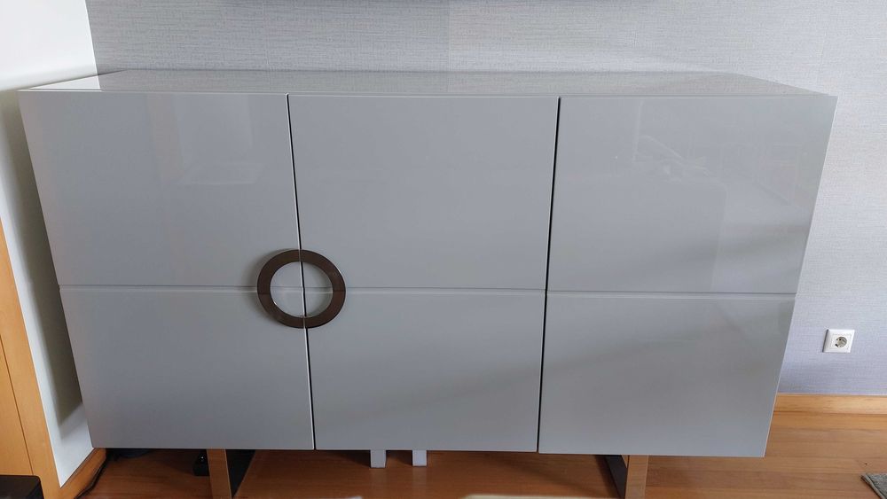 Aparador (possivel de vender junto com mesa de jantar e espelho)