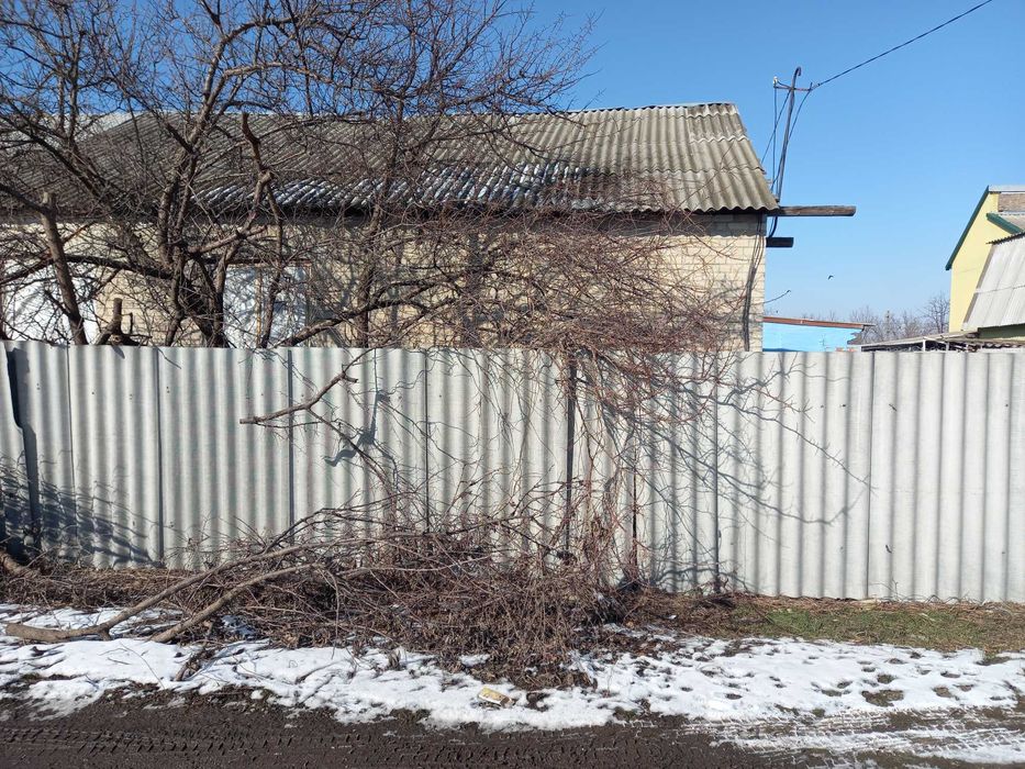 Будинок 99,4 м² та Гараж з підвалом 42,83  м² (НЕ АРЕНДА, ПРОДАЖ)