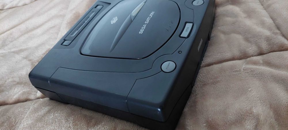 Consola Sega Saturn avariada