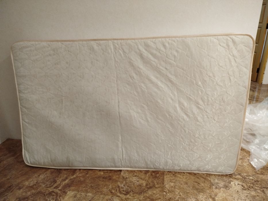 Продам матрас 120*2000