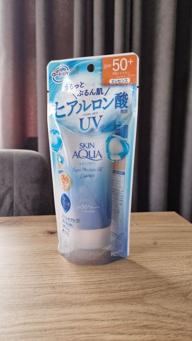 Japoński filtr Skin Aqua Super Moisture UV Essence SPF50+  (Rohto) 80g