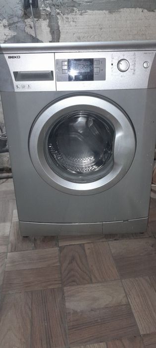 Pralka Beko srebrna