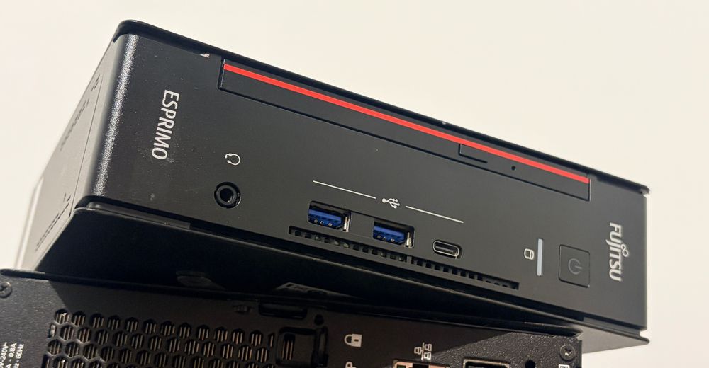 Fujitsu Esprimo Q958 i3-10100T 8GB 256GB Windows 11 Pro
