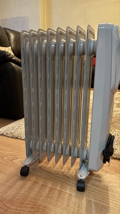 Aquecedor a óleo, Rowenta como novo.