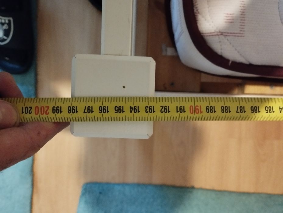 Cama (148x198)com colchão (183x133)