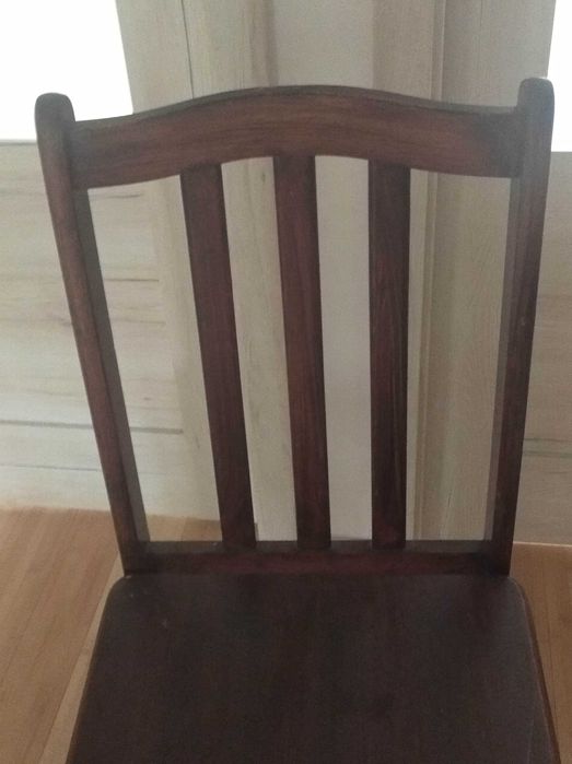 Stare krzesło dębowe PRL
