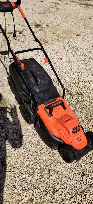 Aparador elétrico Ryobi 350w + Corta relva Black+Decker 38cm 1600w