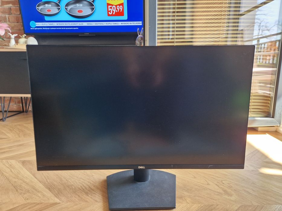 Monitor Dell 32 cale model  SE3223Q super stan