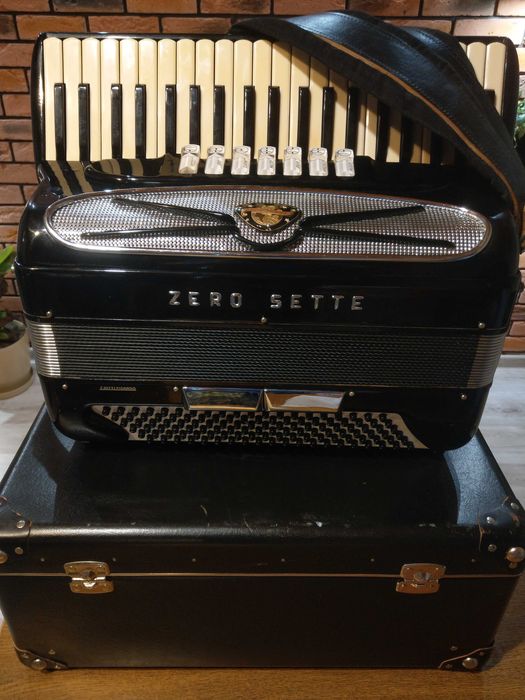 Akordeon ZERO SETTE 120 basów lekki głośny włoski
