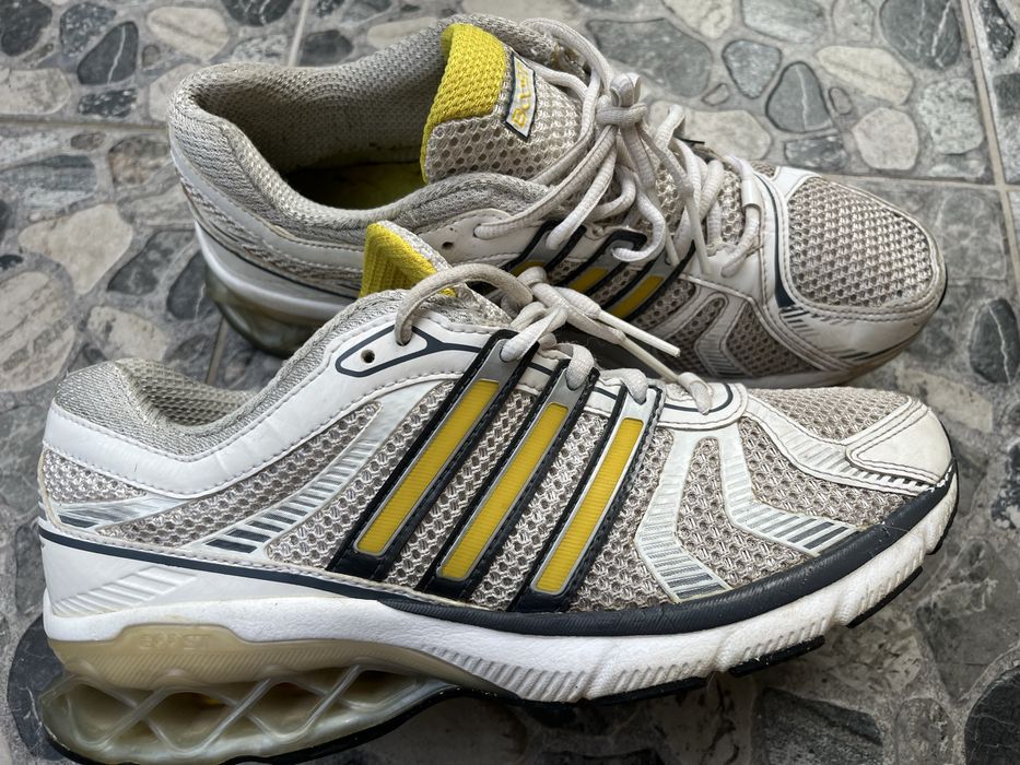 Кросівки Adidas boost p6.5