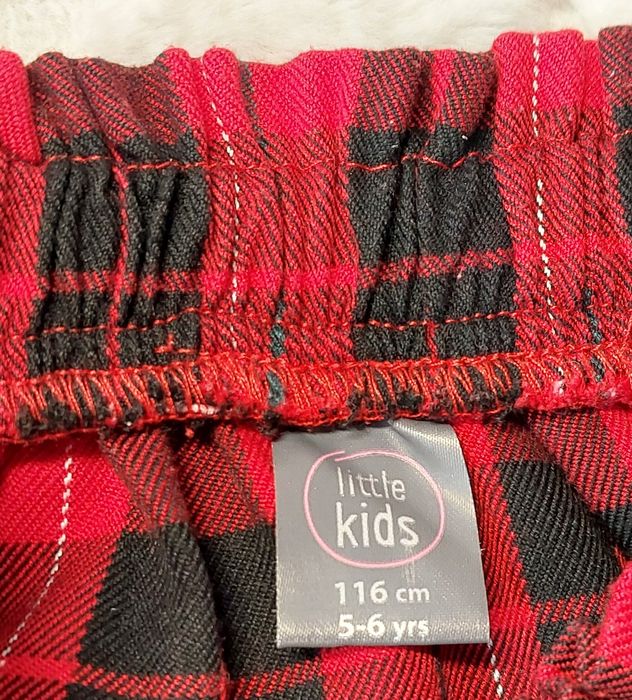 Spódniczka dziewczęca w świąteczny wzór