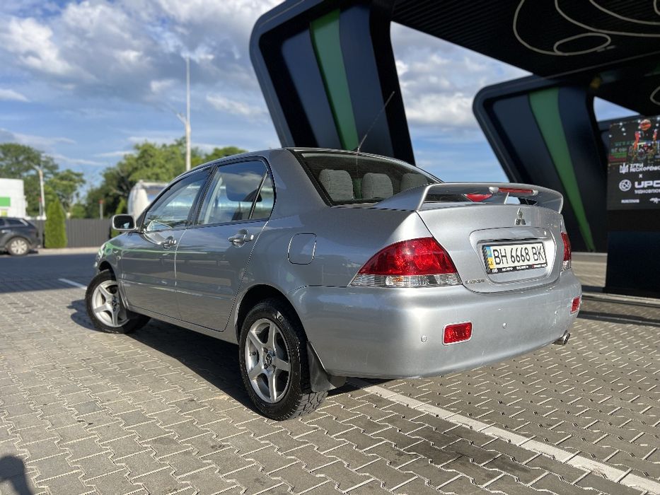 Mitsubishi Lancer