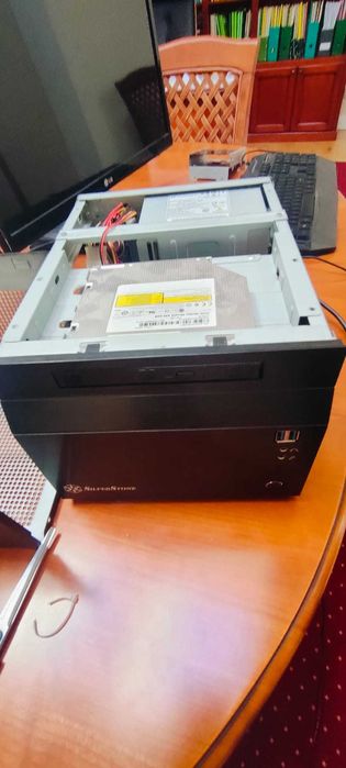 Mini komputer itx AMD A8 5800K 8GB Grafika Asus R7 250X 2GB sprawny