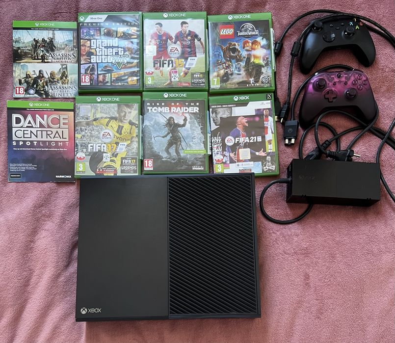 Xbox One + 2 pady + Kinect + 9 gier, bardzo dobry stan
