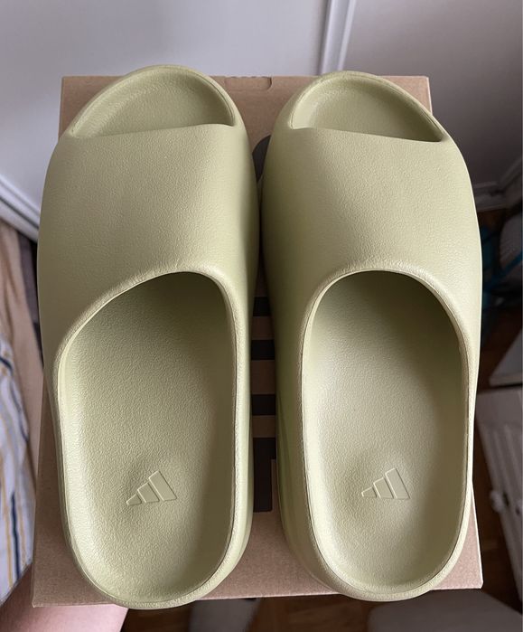 Klapki Adidas Yeezy Slide Resin rozm. 44,5