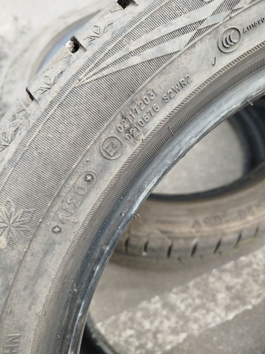 Triangle 275/40R20 106V