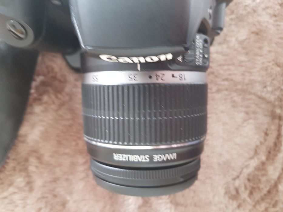 Máquina fotográfica Canon 500D com lente 50mm
