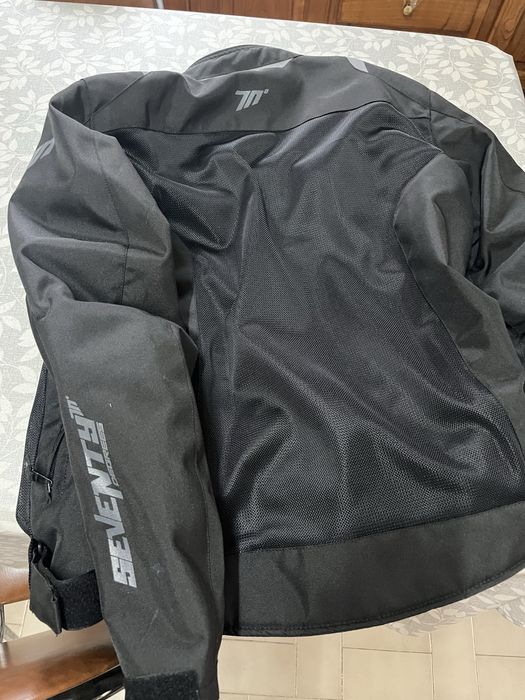 JAQUETA DE MOTO em bom estado