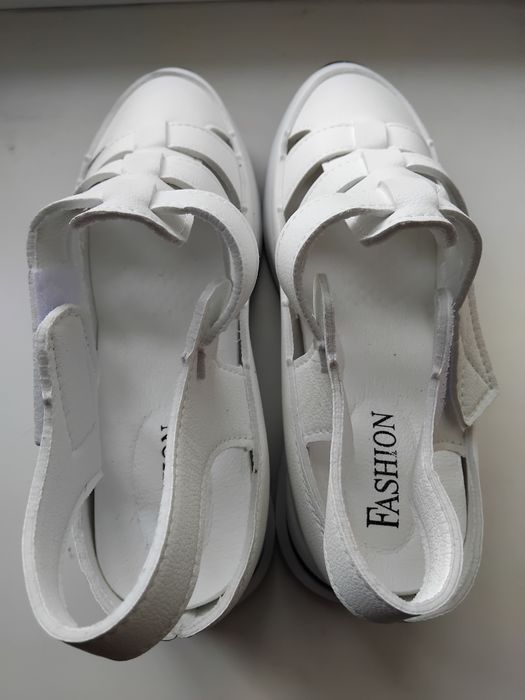 Кроссовки-босоножки новые 41р 26см стелька