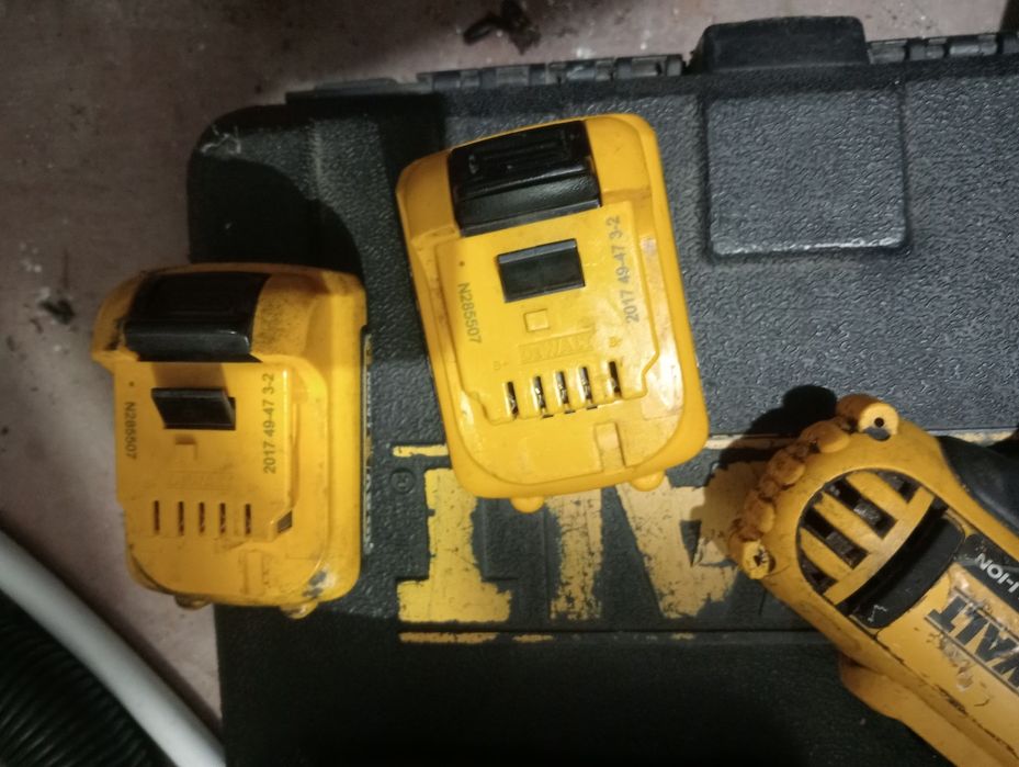 Kit Aparafusadora DeWalt XR Li-ion 10.8V