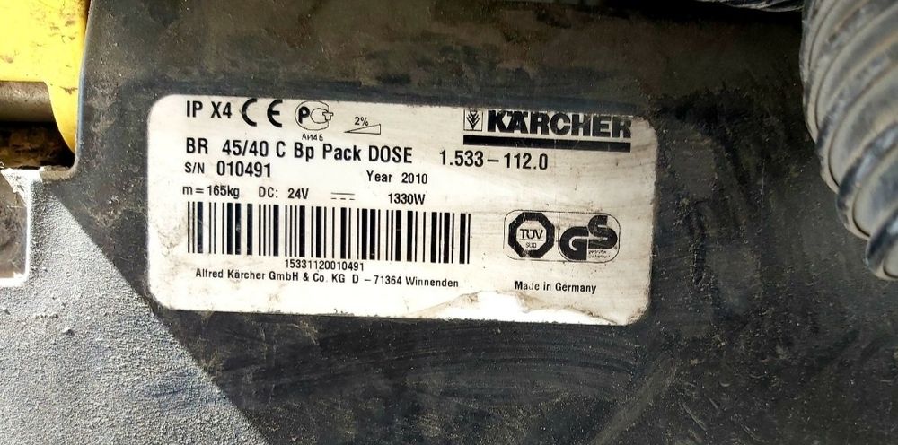 Szorowarka maszyna sprzątająca Karcher