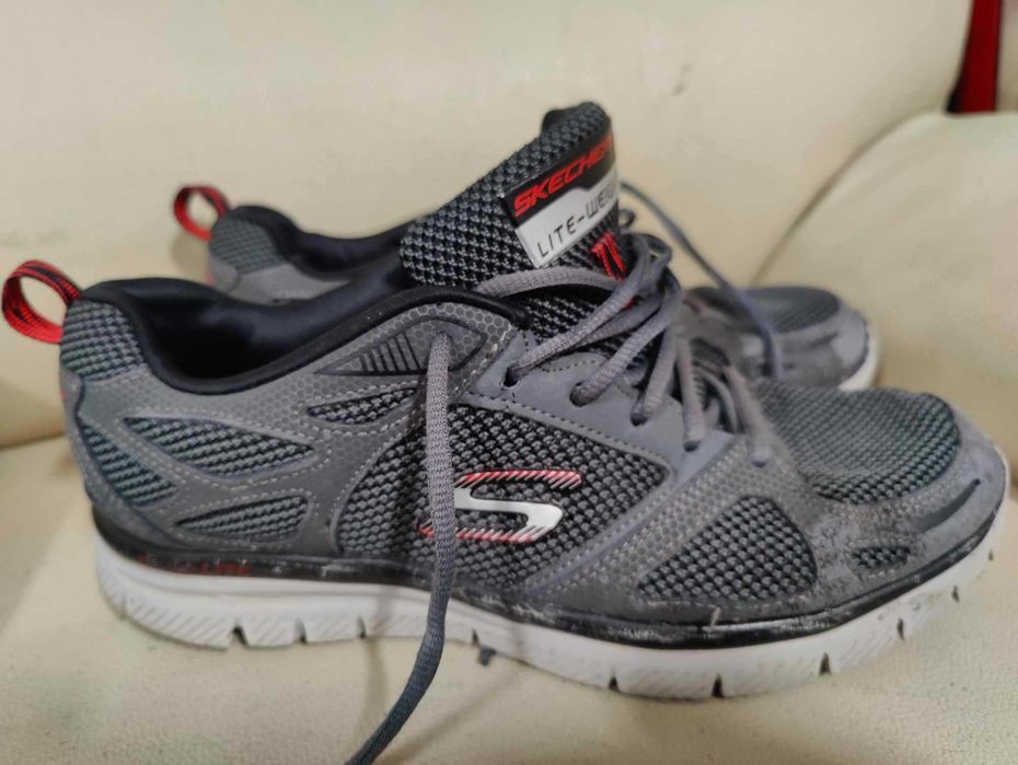 Sapatilhas Skechers tam. 42